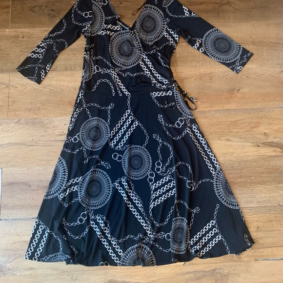 Mesmerize Elegant Black and White Patterned Dress - Picture 7 of 9